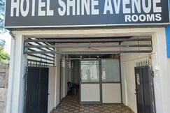 Rooms of Hotel Shine Avenue