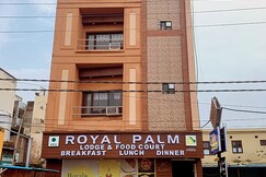 Royal Palm lodge & food court