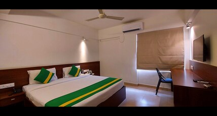 Zoot Infopark by D2V Room Type - Standard Double Room