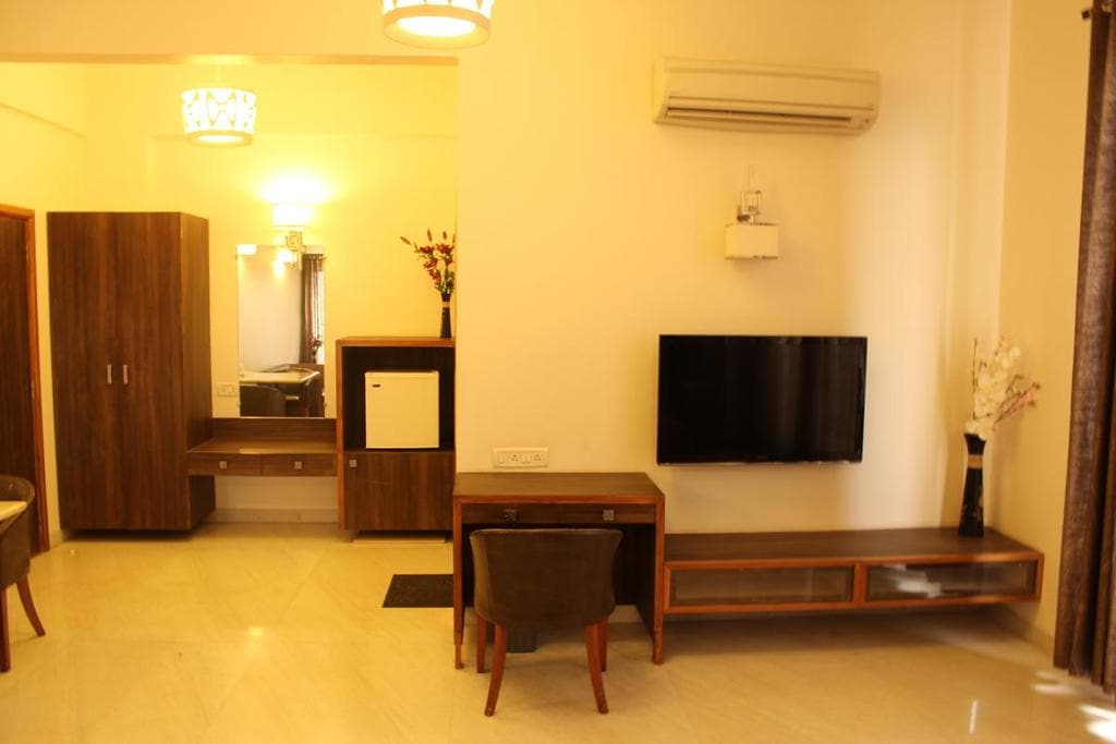 Grand 3D - Tap to explore photos