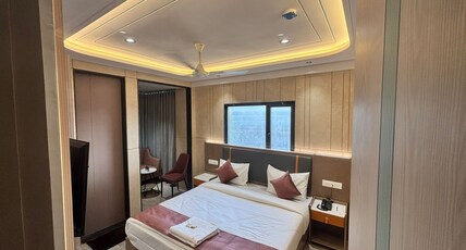 Iconic Hotel Room Type - Executive Room with Seat out Area