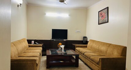 Hotel Mayur Deluxe Room Type - Premium Suite Room