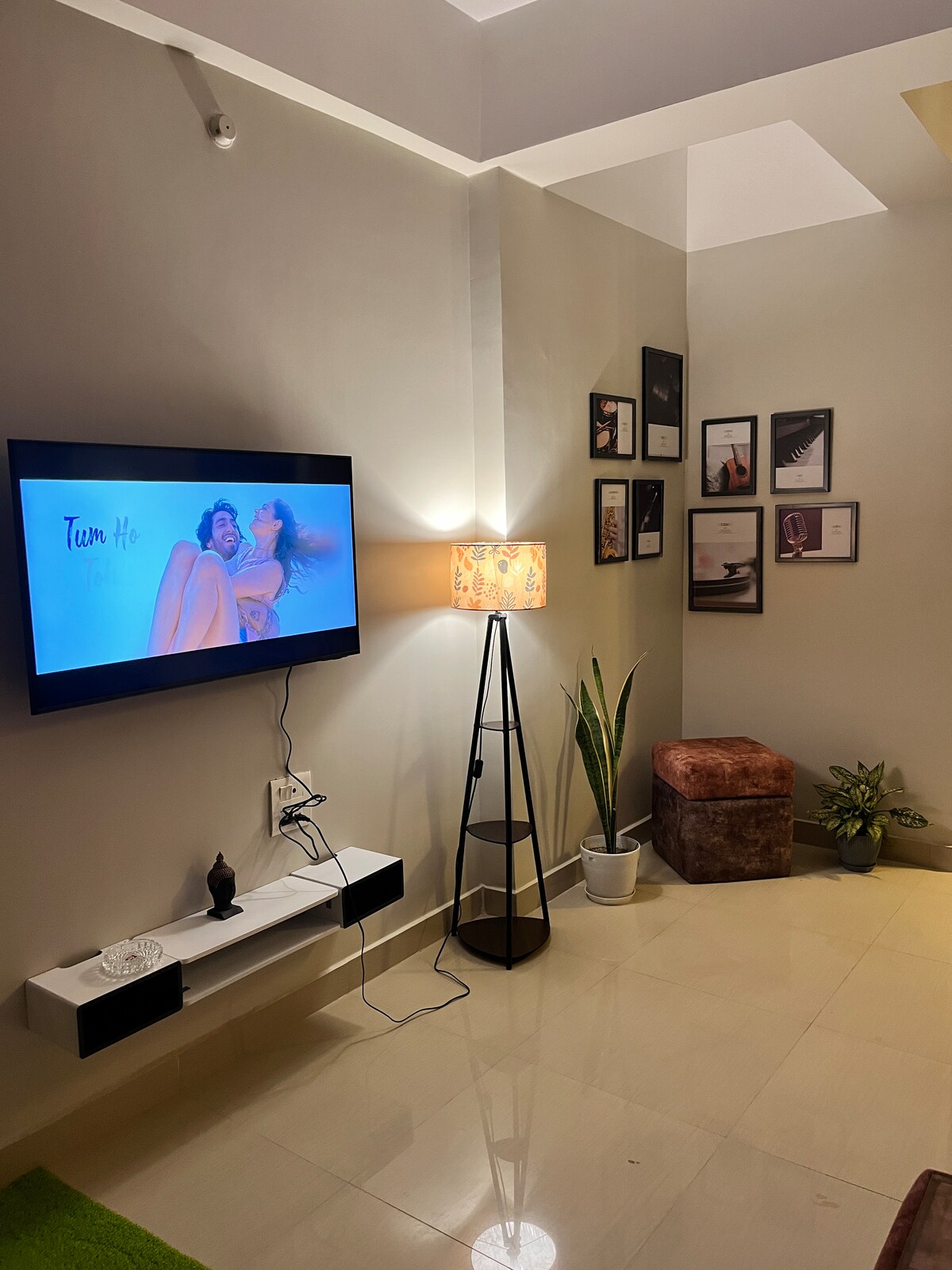 Mrdb stays(cozy home) 1 bhk - Tap to explore photos