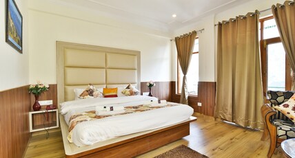 Hotel Sky Lark Room Type - Super Deluxe