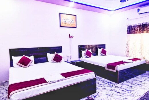 Hotel Satyam Shivam Sundaram Obra