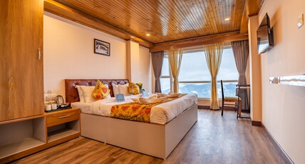 Muscatel Stardust - Chowrasta Mall Road Room Type - Super Deluxe - Mountain View Room