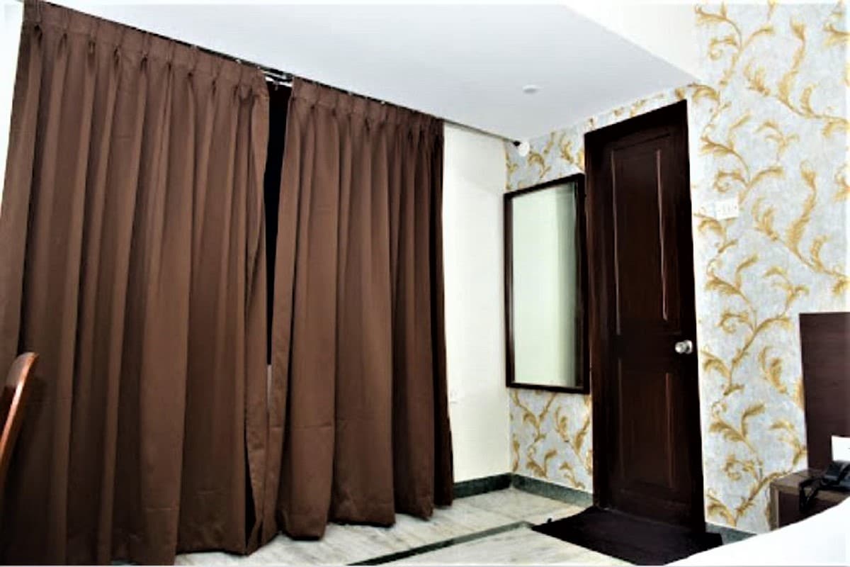 Hotel Nagarjuna - Tap to explore photos