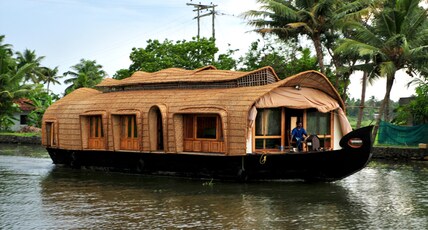 Indraprastham Houseboats Room Type - 1 Bedroom Deluxe Independent Houseboat