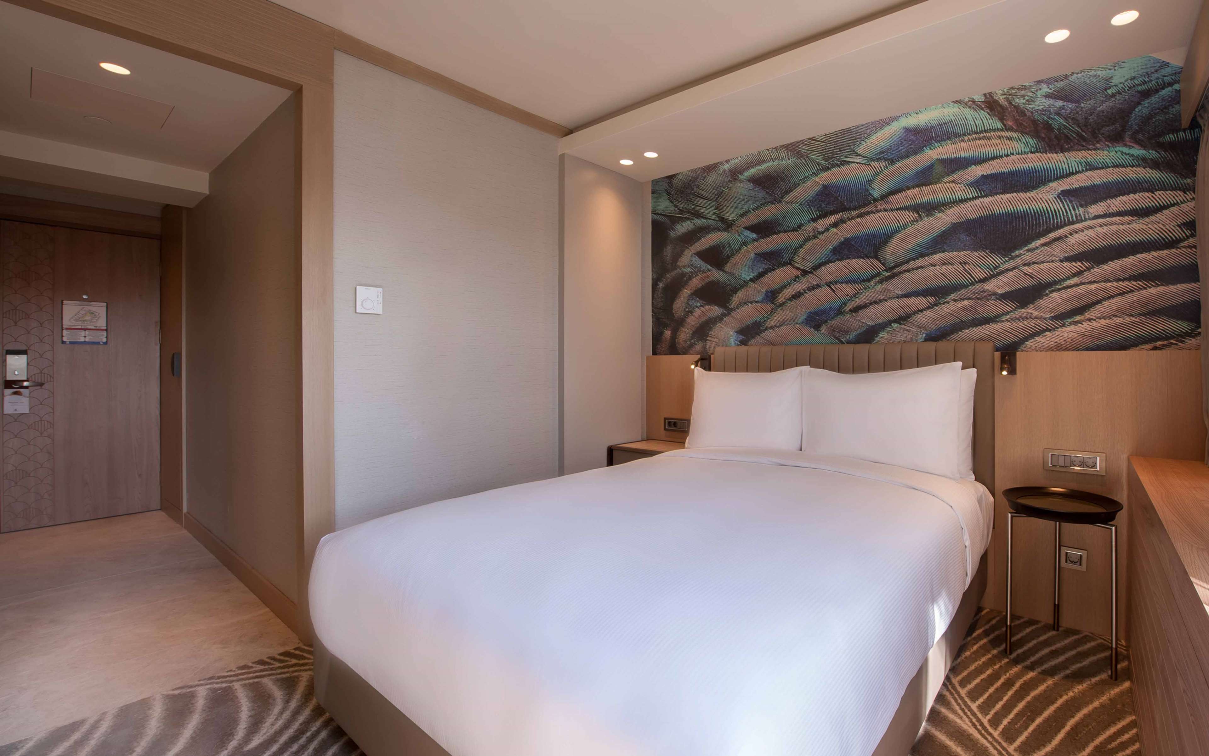 DoubleTree by Hilton Hotel Istanbul - Sirkeci - Tap to explore photos