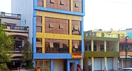 Hotel Yuvraj Residency Room Type - Deluxe Room AC