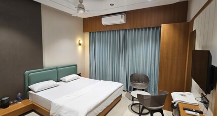 HOTEL LADUMA Room Type - Deluxe Room