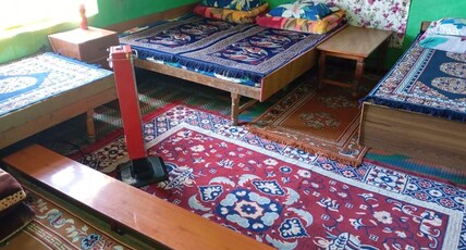 Sunflower Homestay By StayApart Room Type - Double Room