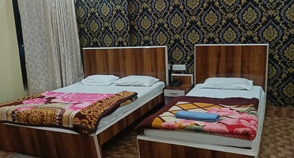 Easy Relax Hotel Yashoda International Room Type - 3 Bed AC