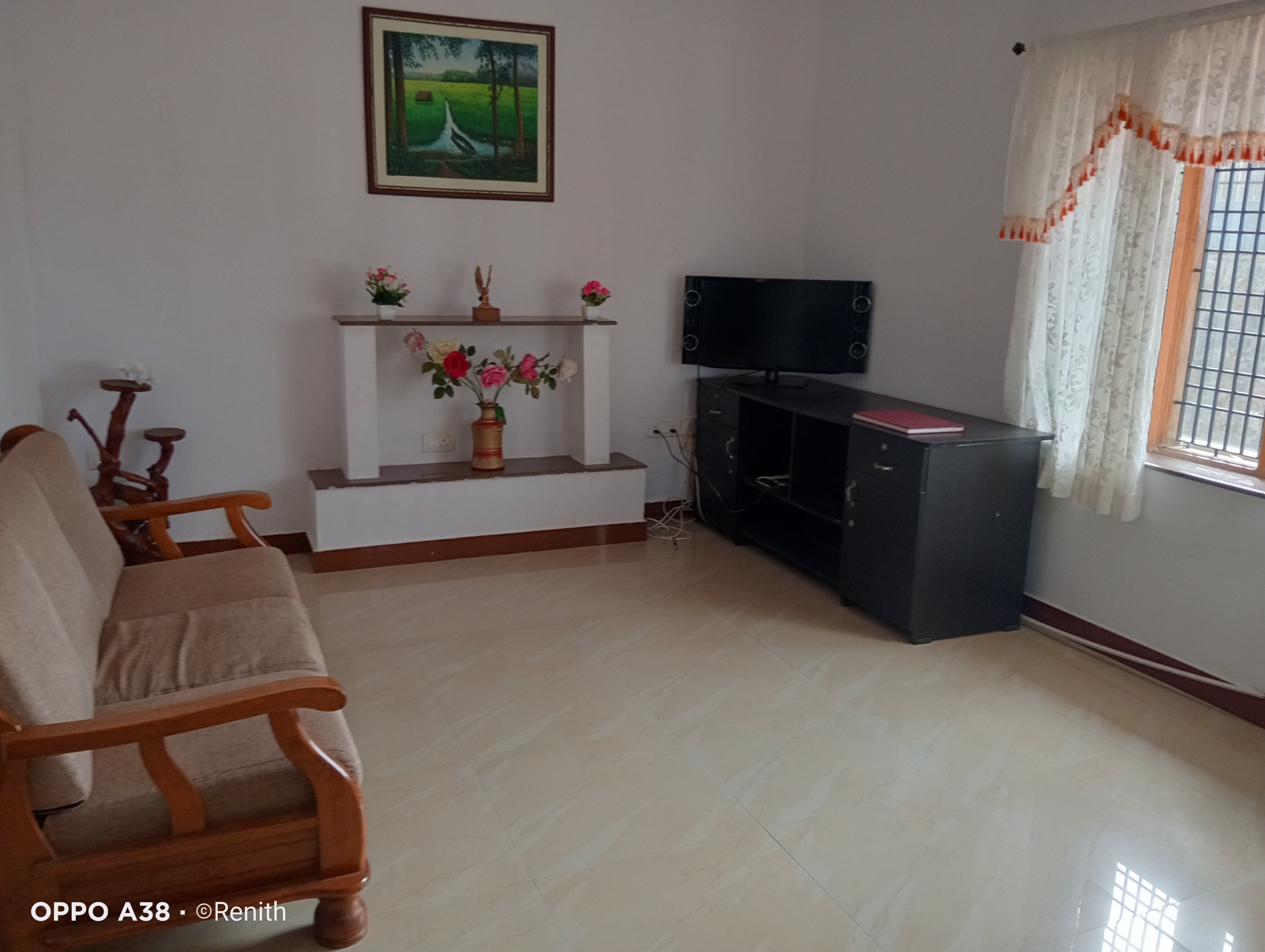 Top Hill Homestay - Tap to explore photos