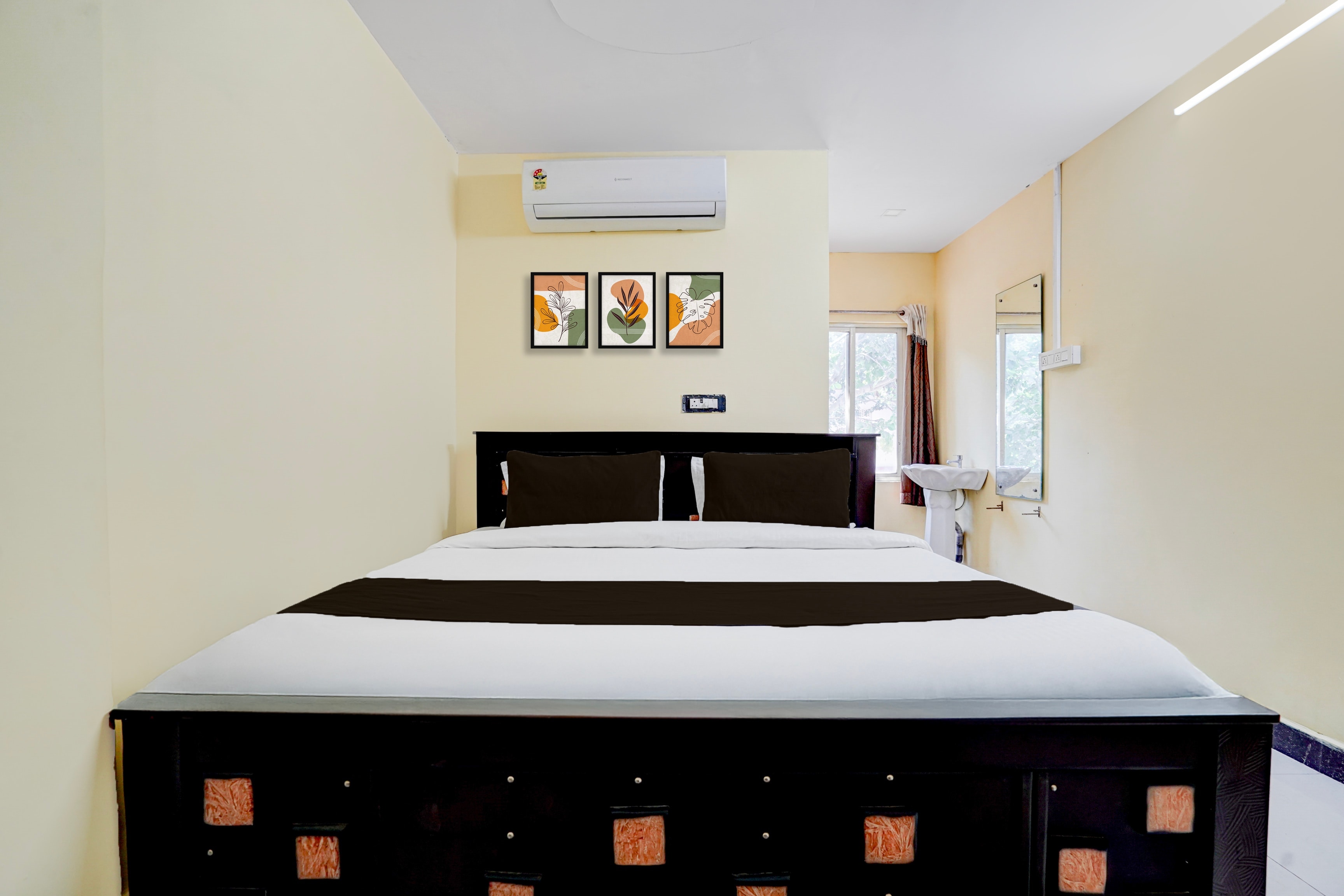 Hotel O Annavaram Formerly Akshaya Lodge - Tap to explore photos