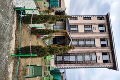 Hotel Golden Eye