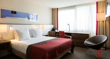 Holiday Inn EINDHOVEN Room Type - Standard Queen Room