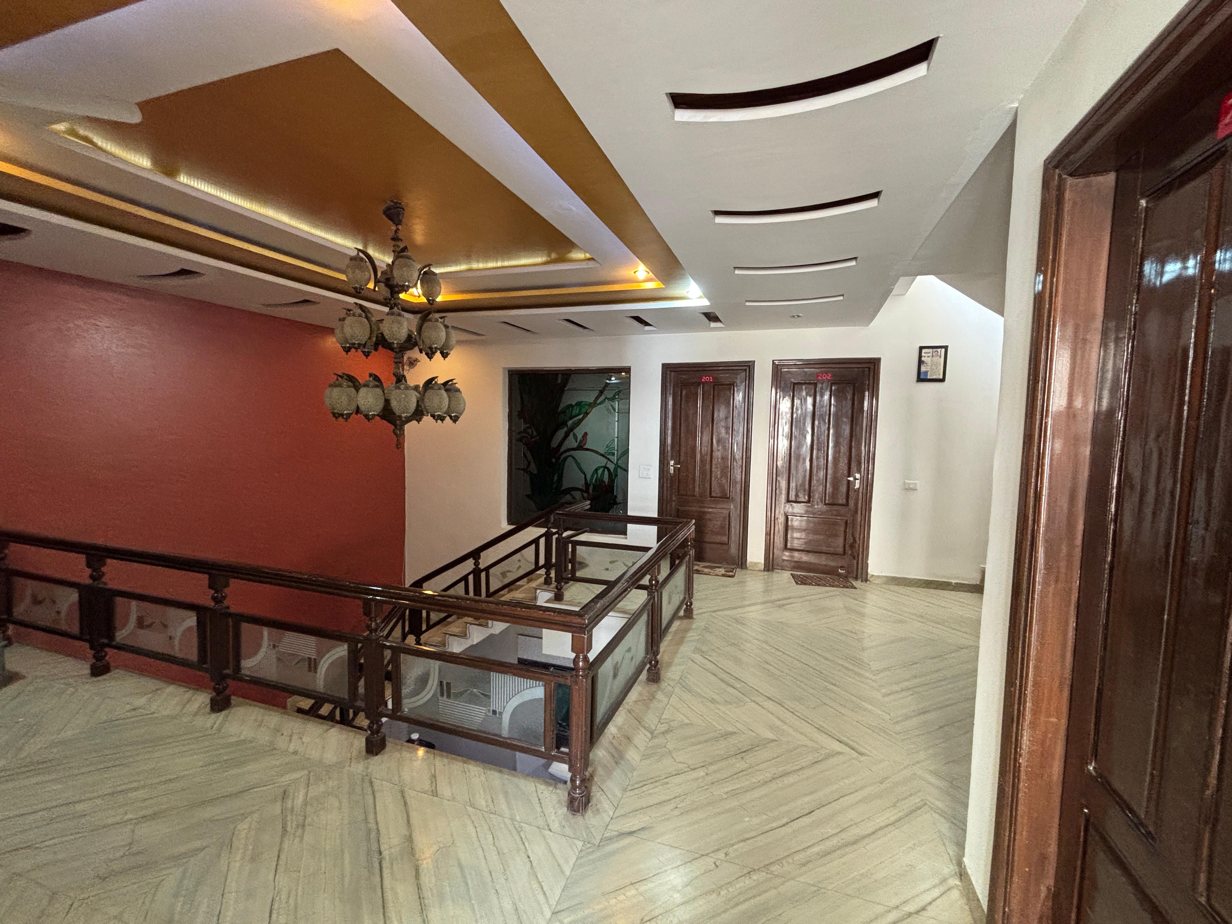 Apple Nest Villa | 500 meter from Chandigarh Railway Station - Tap to explore photos