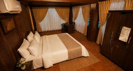 CHANDANA KAAVU Room Type - Kaavu Suite