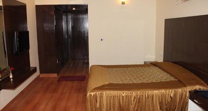 Hotel Vaibhav Room Type - Deluxe Room