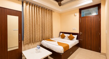 Hotel Jaipur Shertone Room Type - Deluxe Room