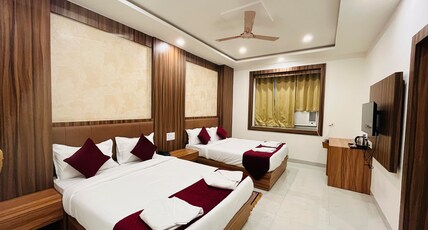 DIVINE HOTEL AND RESORTS Room Type - SUPER DELUXE