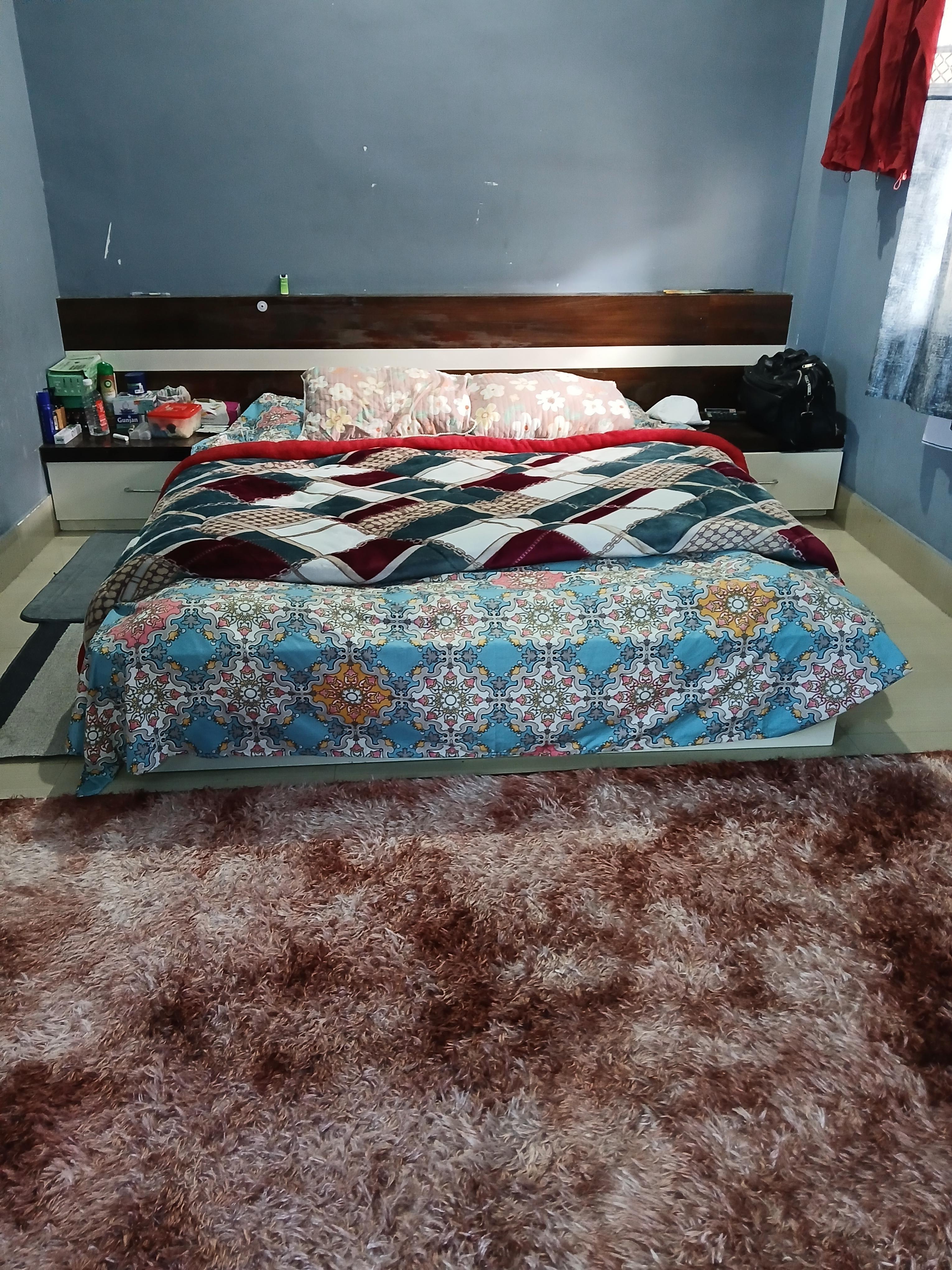MERAAJ GUEST HOUSE - Tap to explore photos