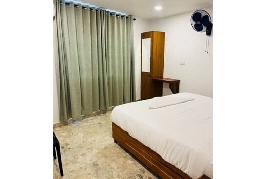 MID TOWN RESIDENCY (LODGE)