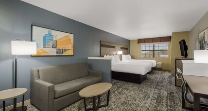 Best Western Temple Inn & Suites Room Type - Accessible - Suite 2 Queen, Mobility Accessible, Roll In Shower, Work Desk, Sofa, Microwave And Refr Best Western Temple Inn & Suites Room Type - Accessible - Suite 2 Queen, Mobility Accessible, Roll In Shower, Work Desk, Sofa, Microwave And Refr