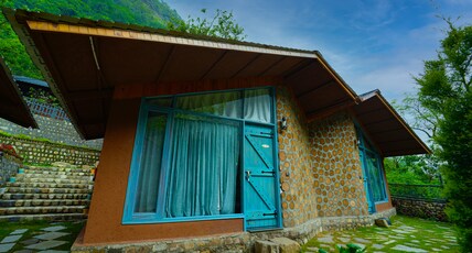 Granny's Den Resort Room Type - Artistic Hut