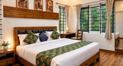 SRJ Thaneesh Service Apartments Room Type - Premium Room