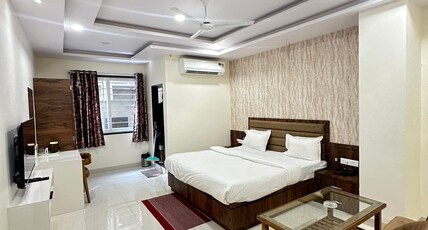 HOTEL NIRVANA Room Type - Deluxe Room