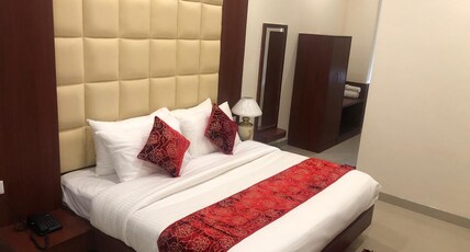 Hotel Red K Velvet Room Type - Deluxe Room Hotel Red K Velvet Room Type - Deluxe Room