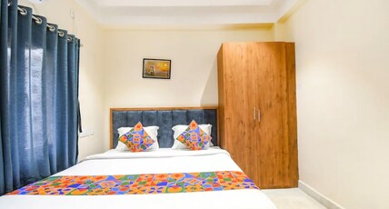 The Golden Plaza Room Type - Deluxe Room With Free Wifi