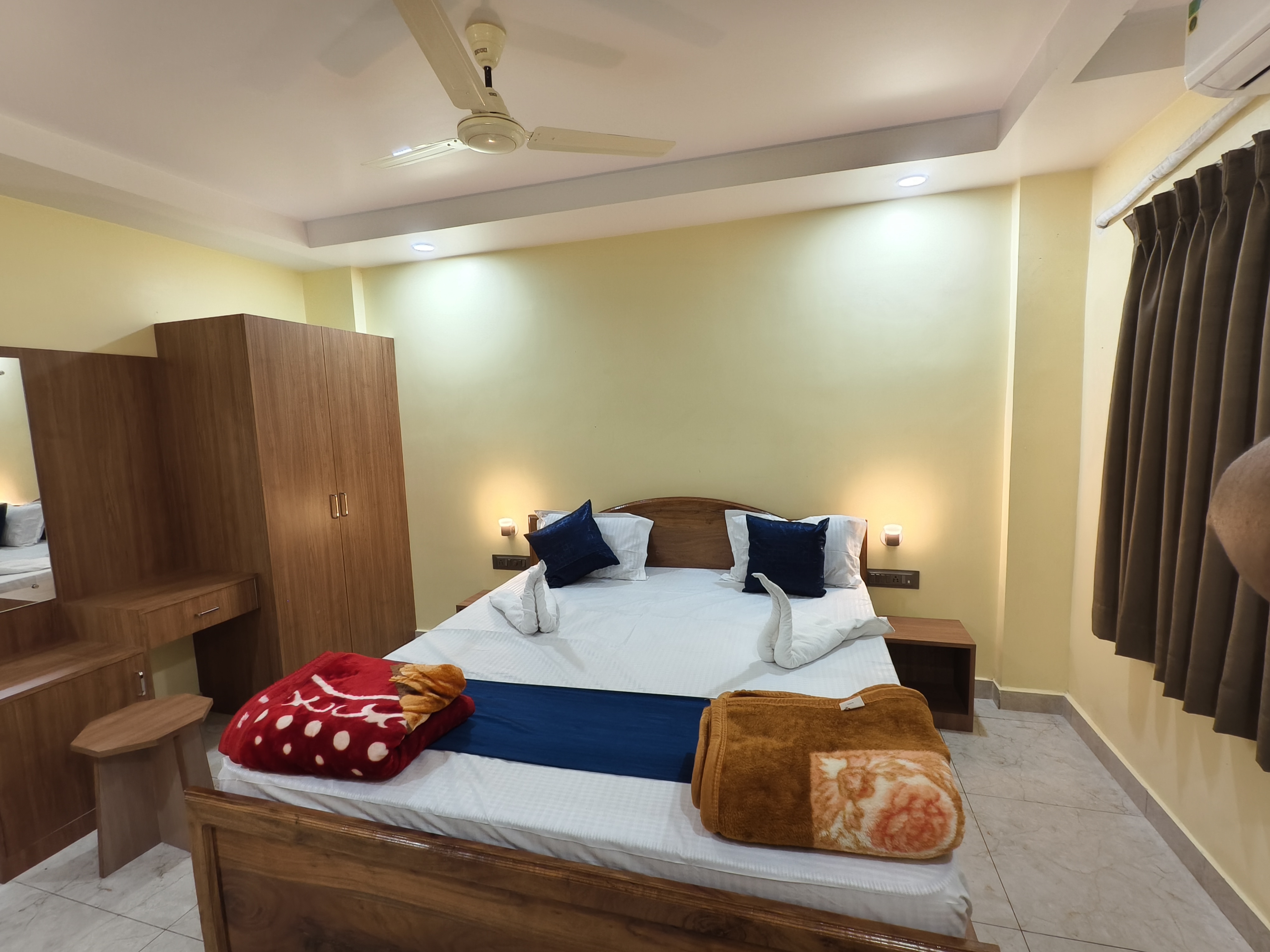 Bada Akhada Residency - Tap to explore photos
