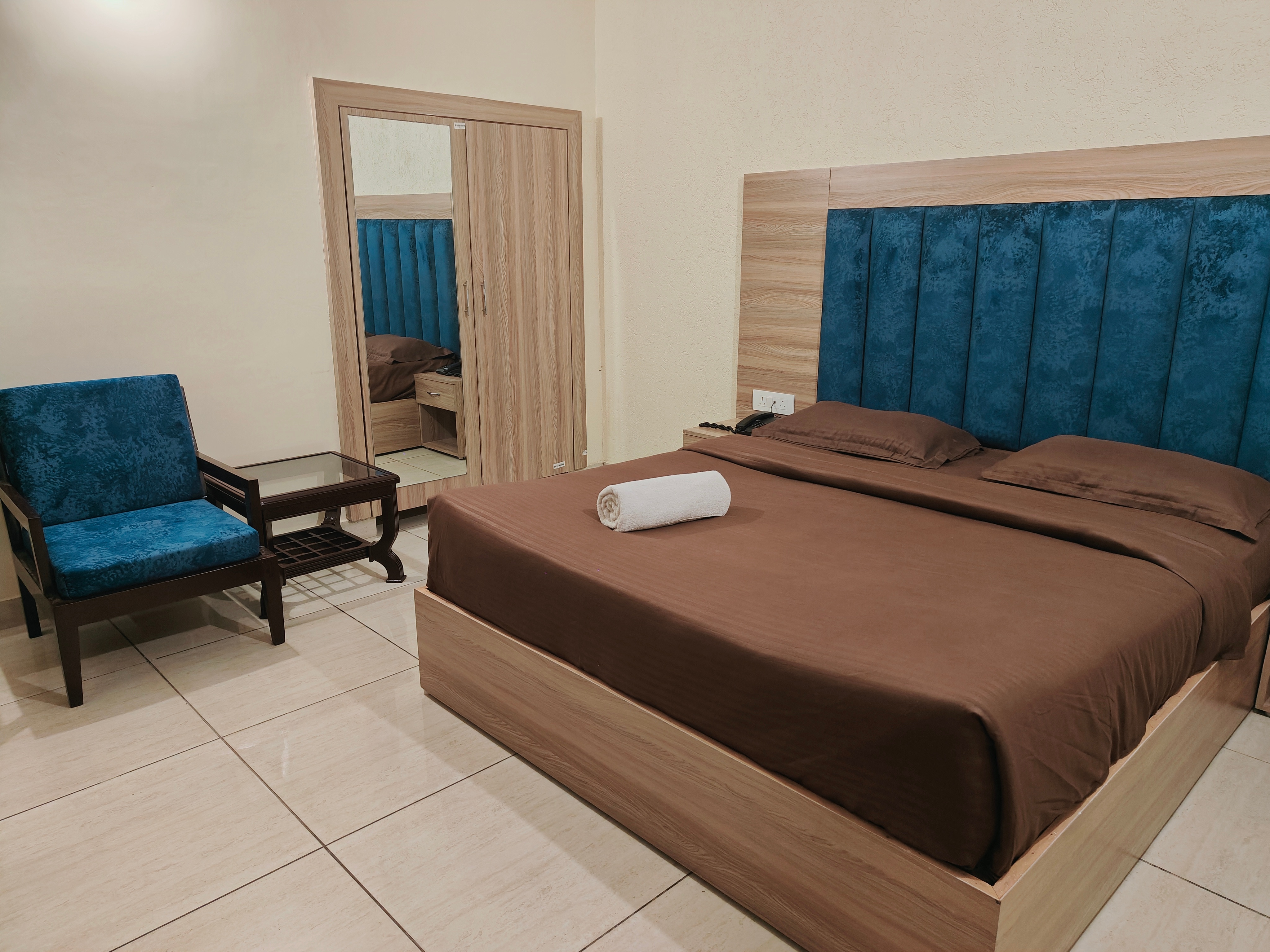 Abhinandan Residency - Tap to explore photos