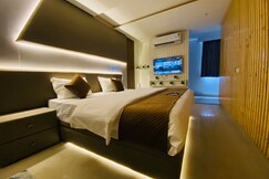 The Dream Cabin by Shivsa Hospitality