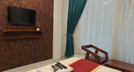 Emza Suites Room Type - Deluxe Non AC Room