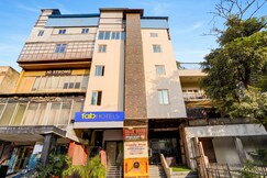 FabHotel Casa Royal - Greater Kailash