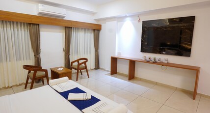 Praada Residency Room Type - DELUXE ROOMS