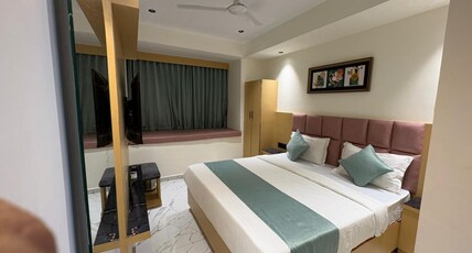 Hotel Palliate inn Room Type - Deluxe Room with City View