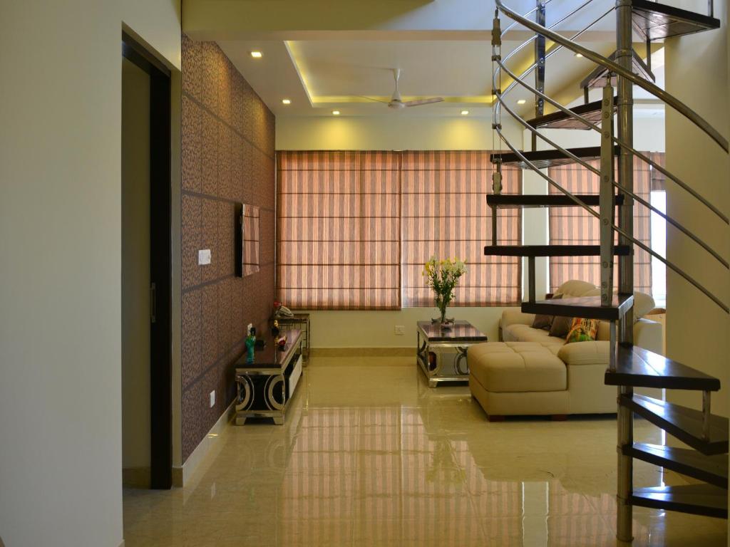 Orabella Villas & Suites | Caretaker & Restaurant - Tap to explore photos