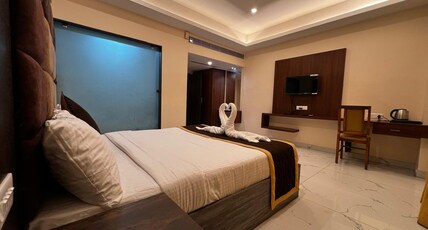 SAS SQUARE Room Type - DELUXE ROOM SAS SQUARE Room Type - DELUXE ROOM