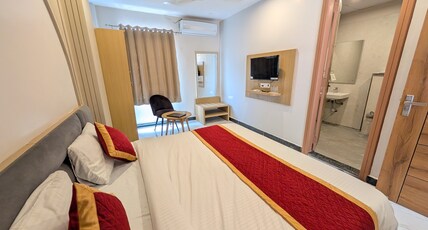 Hotel Ember Room Type - Semi Deluxe