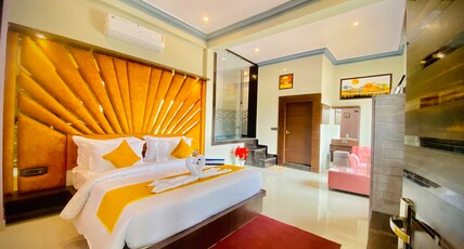 Raj Mahal hotel Luxury Rooms with pool Room Type - Luxury Room With Private Pool In Mountain View