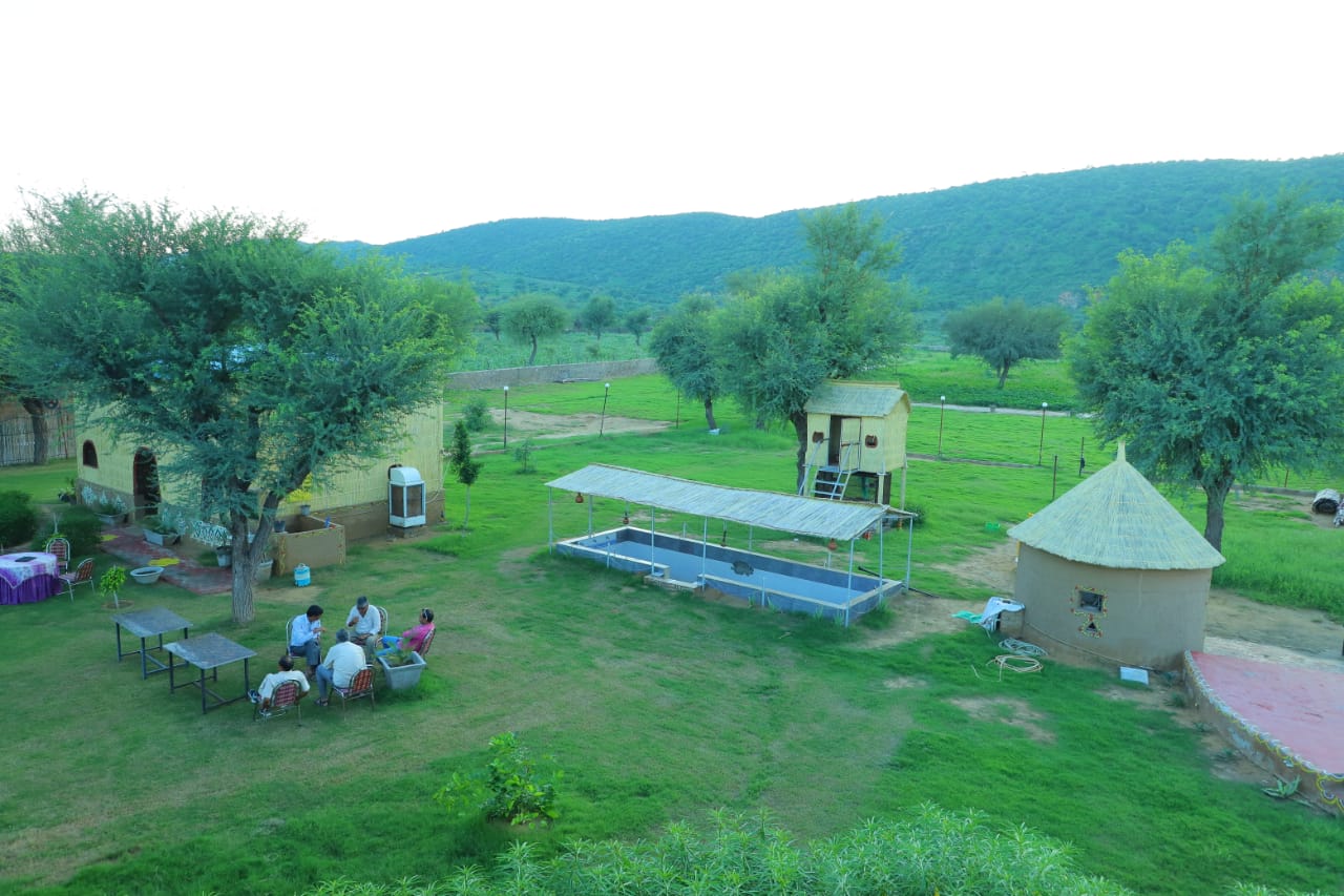 Hotel DEV Palace @RJ23 - Tap to explore photos