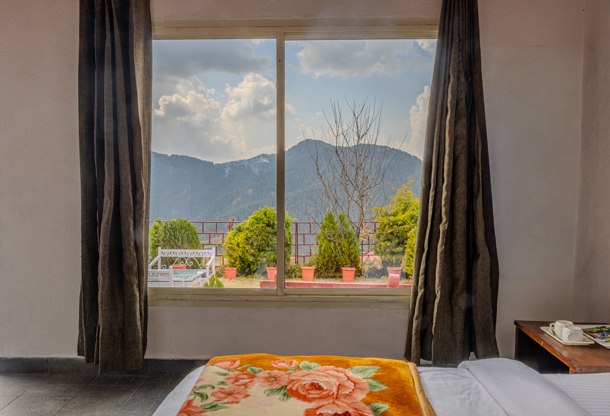 Mosaic Go, Chail - Tap to explore photos