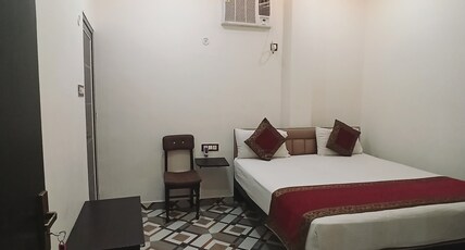 Mahalaxmi home stay Room Type - Bedroom 102