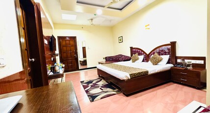 GRAND RESIDENCY Room Type - Deluxe Room