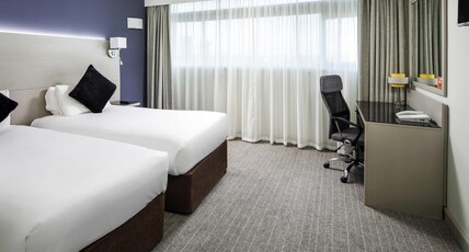 Mercure Manchester Piccadilly Hotel Room Type - Classic room with 2 single beds